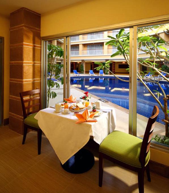 Kalim Resort Patong Buitenkant foto