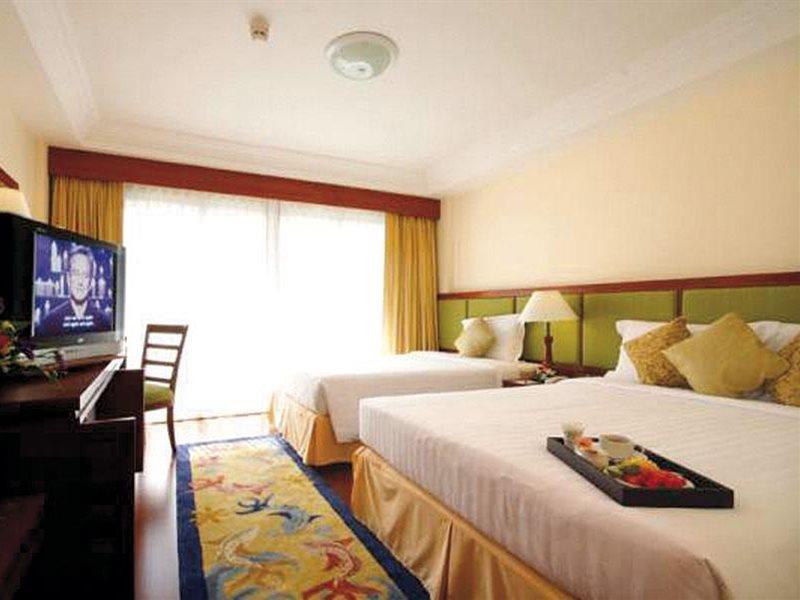 Kalim Resort Patong Buitenkant foto