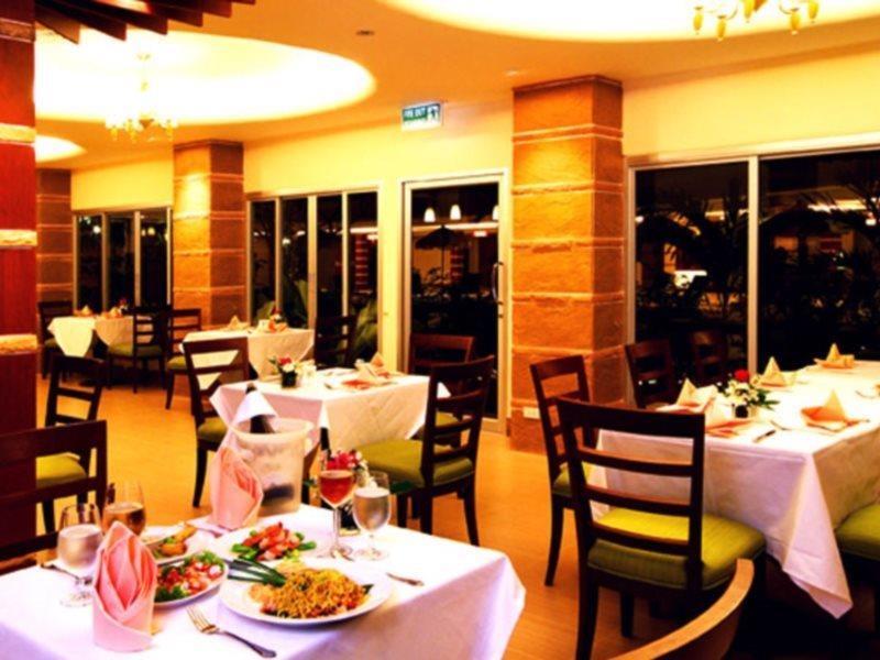 Kalim Resort Patong Buitenkant foto