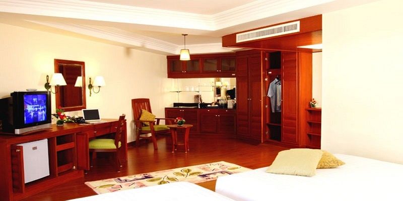 Kalim Resort Patong Buitenkant foto