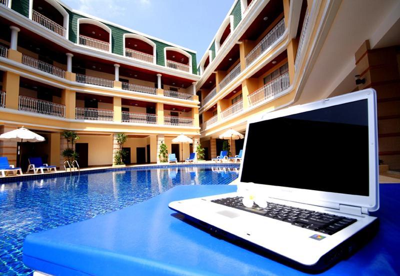 Kalim Resort Patong Buitenkant foto
